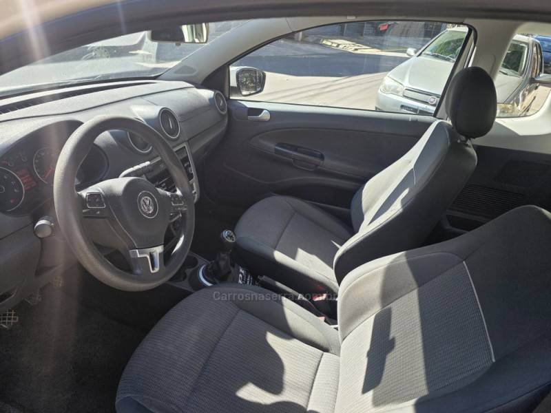 VOLKSWAGEN - SAVEIRO - 2014/2014 - Branca - R$ 50.000,00