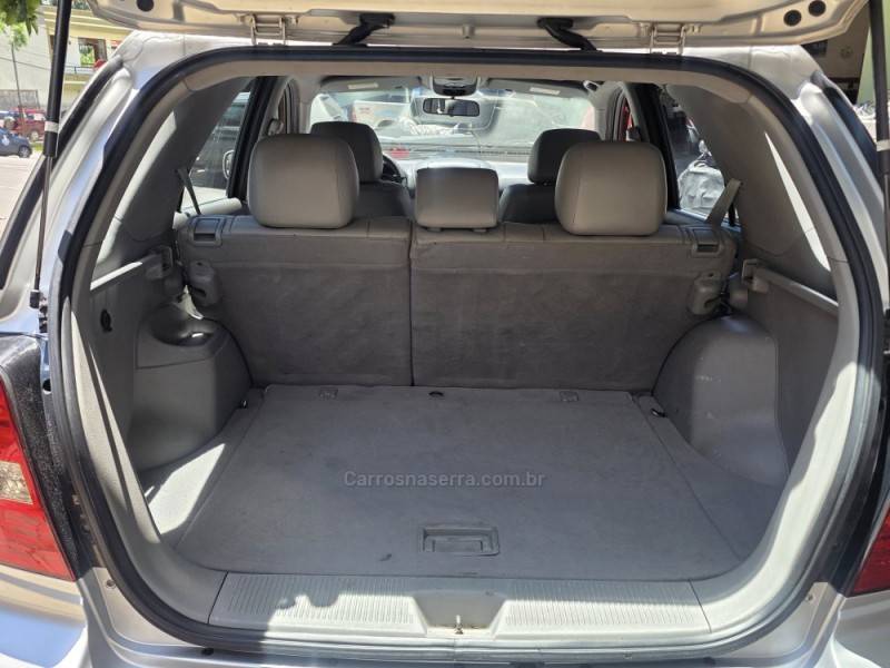 KIA MOTORS - SORENTO - 2008/2008 - Prata - R$ 54.000,00