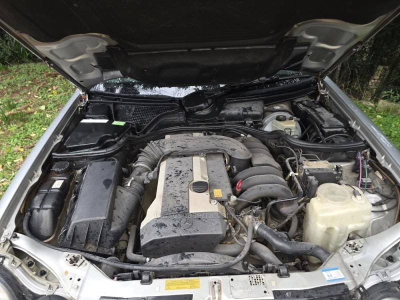 MERCEDES-BENZ - 320 E - 1996/1996 - Prata - R$ 50.000,00