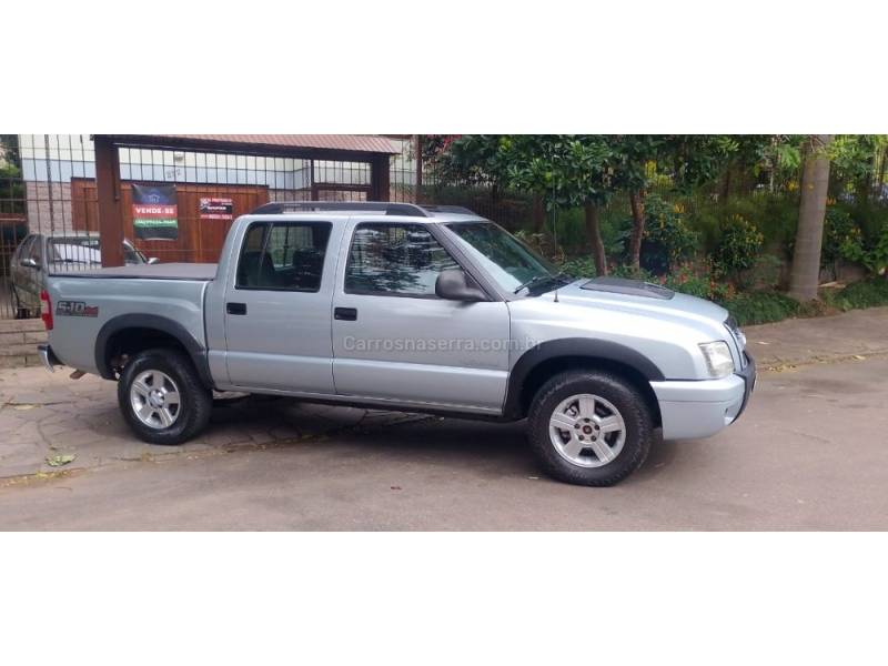 FORD - RANGER - 2012/2011 - Prata - R$ 77.000,00