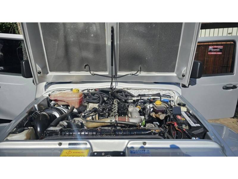 TROLLER - T4 - 2013/2013 - Prata - R$ 116.000,00