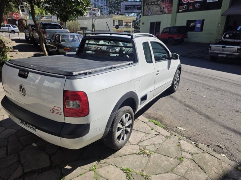 VOLKSWAGEN - SAVEIRO - 2014/2014 - Branca - R$ 50.000,00