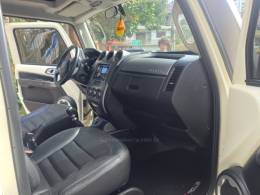 TROLLER - T4 - 2015/2015 - Branca - R$ 178.000,00