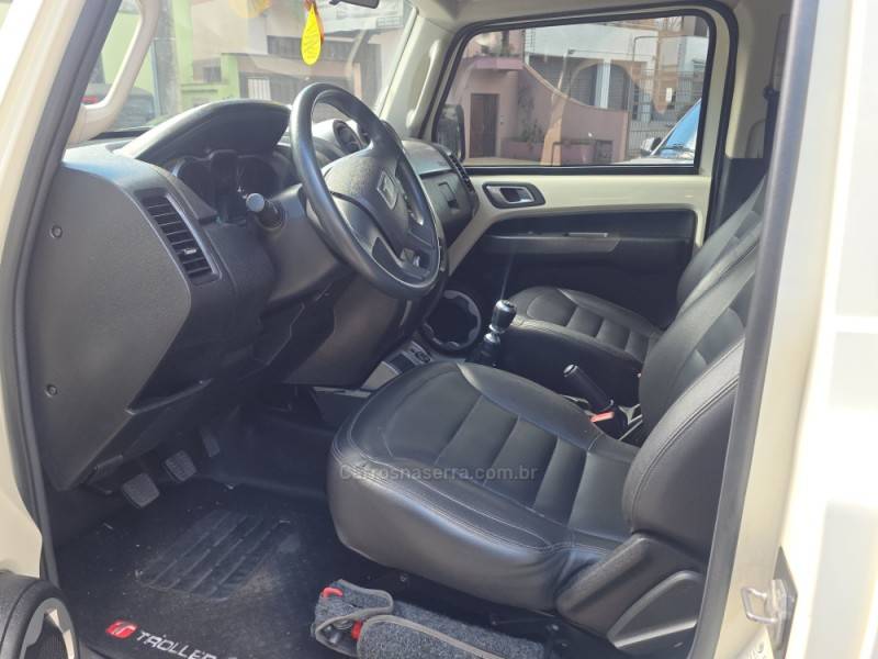 TROLLER - T4 - 2015/2015 - Branca - R$ 178.000,00