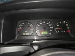 VOLKSWAGEN - SANTANA - 2000/2000 - Prata - R$ 50.000,00