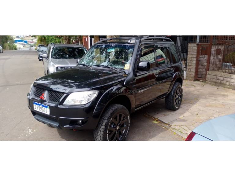 MITSUBISHI - PAJERO TR4 - 2012/2012 - Preta - R$ 62.000,00